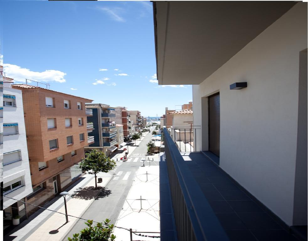 Apartamentos Ocea กัมบริลส์ ภายนอก รูปภาพ